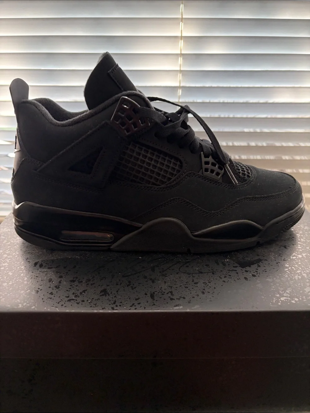 Jordan Men's Black Retro Basketball Sneakers